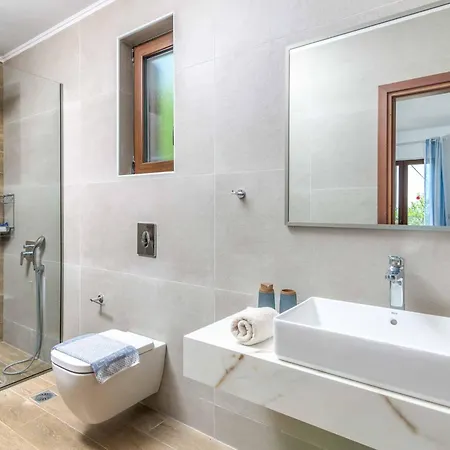 Krini Selini Villa *